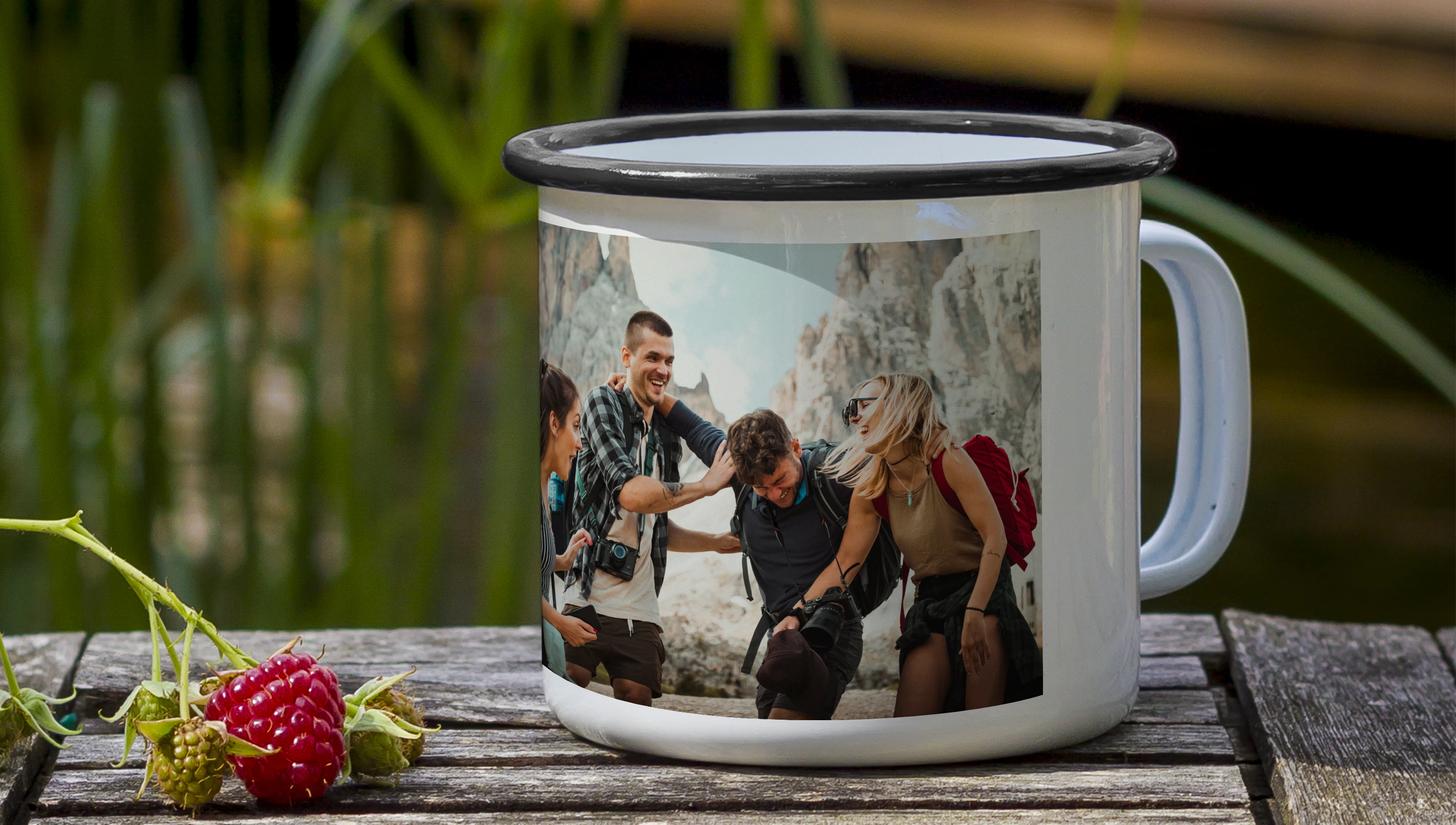 Material, Maße und Farben: Die Emaille-Tasse von PhotoFancy im Detail